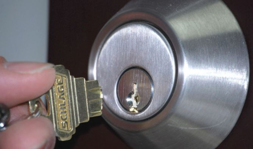 broken key in lock